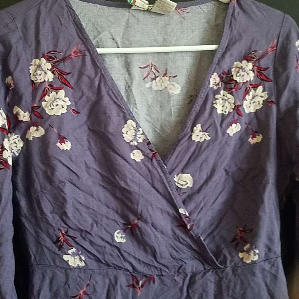 Dress - Picture 2 of 4